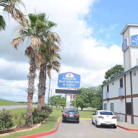 America'S Best Value Inn & Suites - Rosenberg/Houston Екстер'єр фото