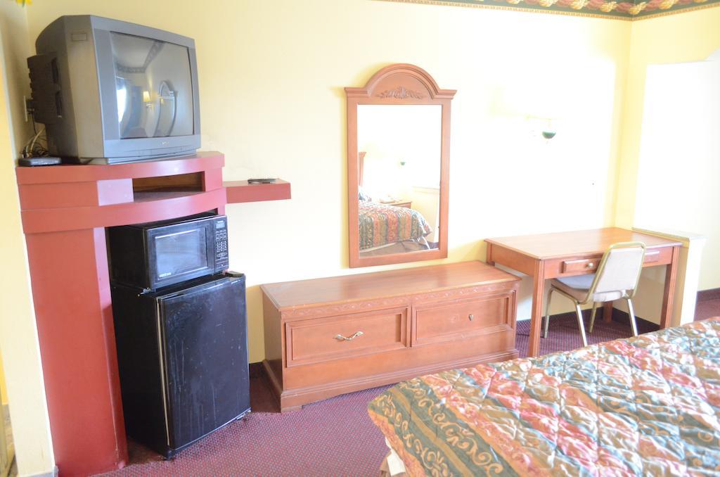 America'S Best Value Inn & Suites - Rosenberg/Houston Номер фото