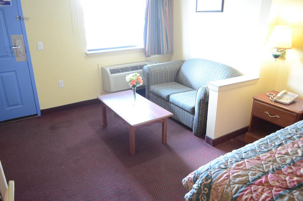 America'S Best Value Inn & Suites - Rosenberg/Houston Номер фото